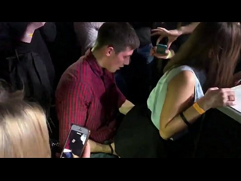 ❤️ Вистински секс во руски ноќен клуб. 18-годишна Русинка во анус и вагина се заебала во ноќен клуб ❤ Квалитетен секс на mk.libporno.ru